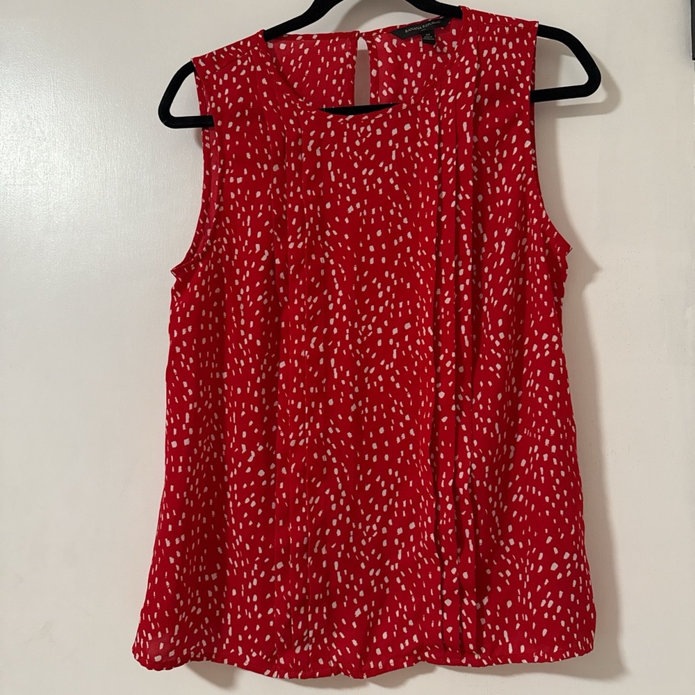 Banana Republic Red and White Sleeveless Blouse